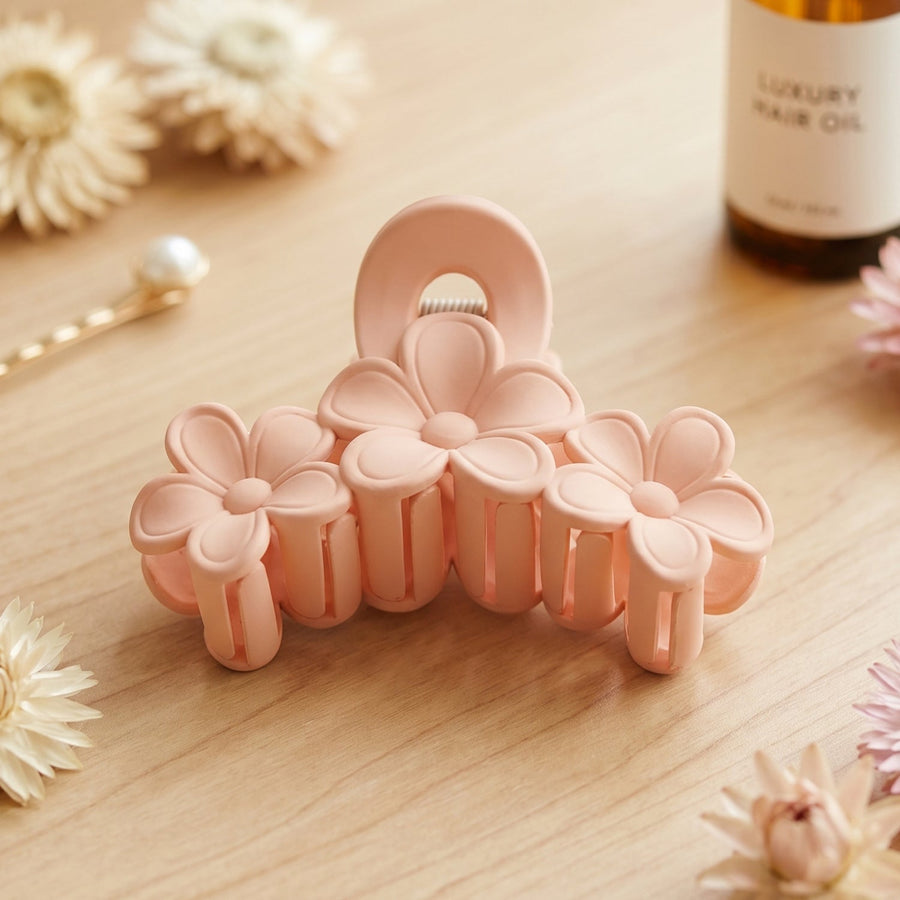 Large Plastic Hair Clip Ð Elegant Flower Design for Women